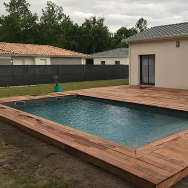 La piscine pendant un orage : risques et conseils